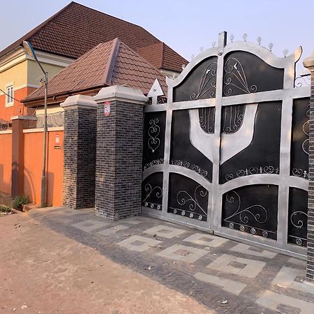 Luxury 3-Bedrooms, 3 Bathrooms Apartment At Oxford Villa Nnewi Exterior foto