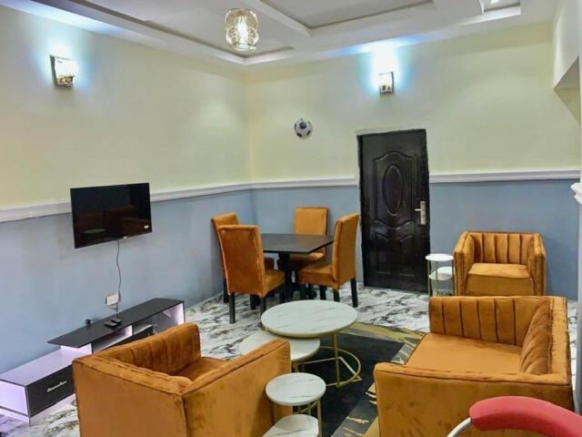 Luxury 3-Bedrooms, 3 Bathrooms Apartment At Oxford Villa Nnewi Exterior foto