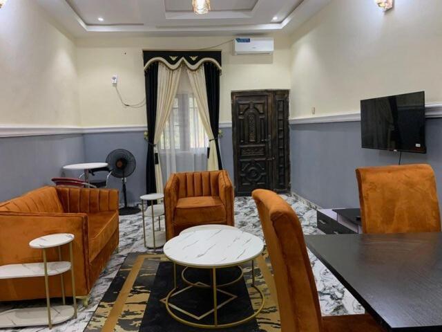 Luxury 3-Bedrooms, 3 Bathrooms Apartment At Oxford Villa Nnewi Exterior foto