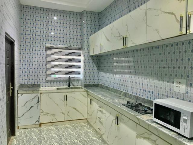Luxury 3-Bedrooms, 3 Bathrooms Apartment At Oxford Villa Nnewi Exterior foto