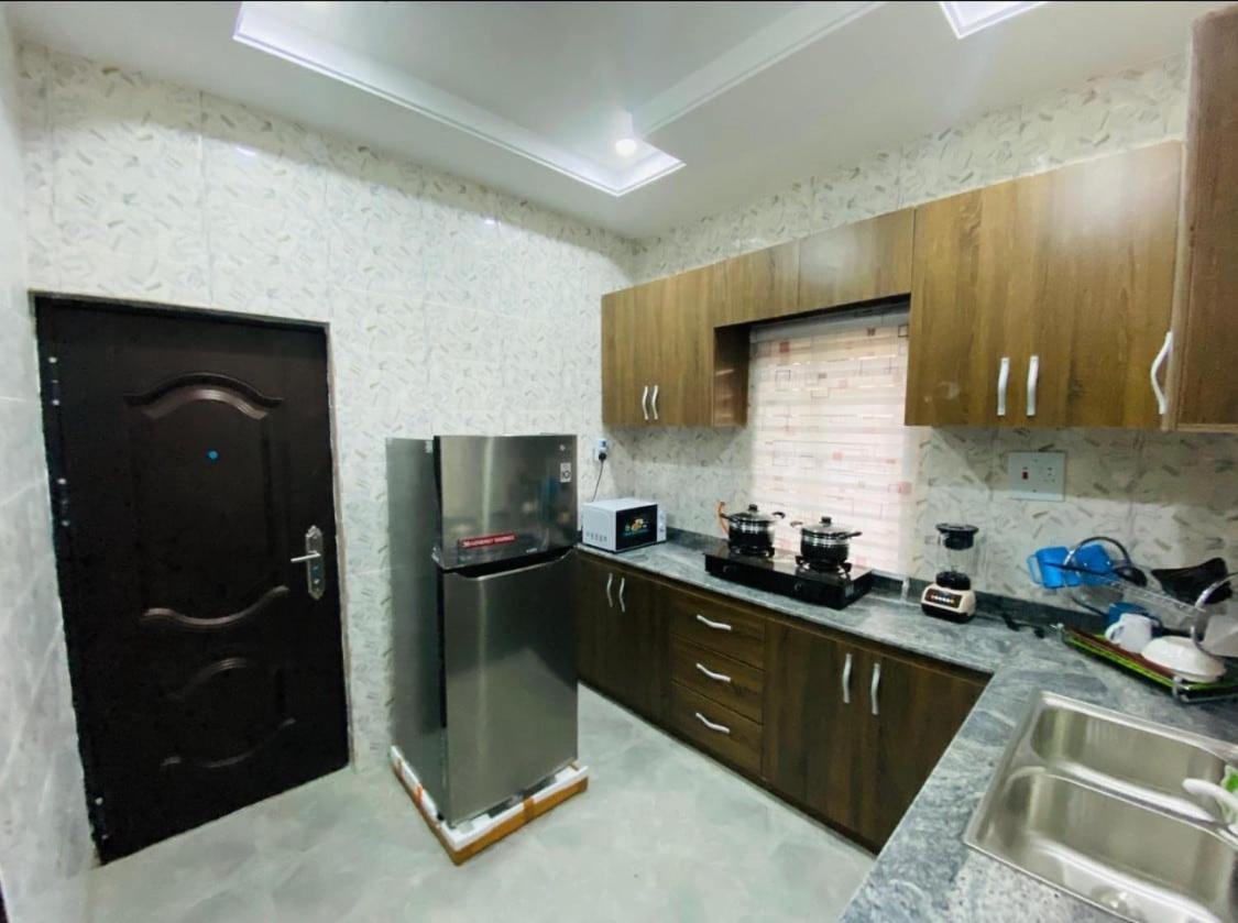 Luxury 3-Bedrooms, 3 Bathrooms Apartment At Oxford Villa Nnewi Exterior foto