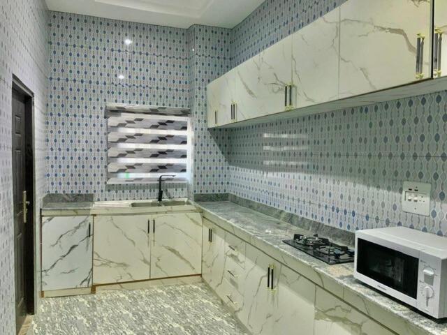 Luxury 3-Bedrooms, 3 Bathrooms Apartment At Oxford Villa Nnewi Exterior foto
