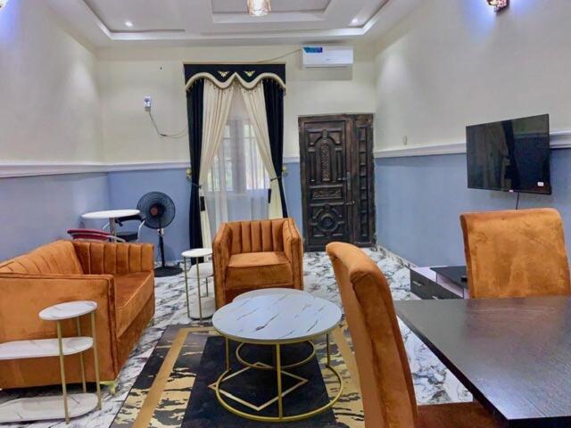 Luxury 3-Bedrooms, 3 Bathrooms Apartment At Oxford Villa Nnewi Exterior foto